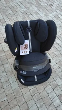 Nowy fotelik samochodowy Cybex Pallas G3 plus Moon Black